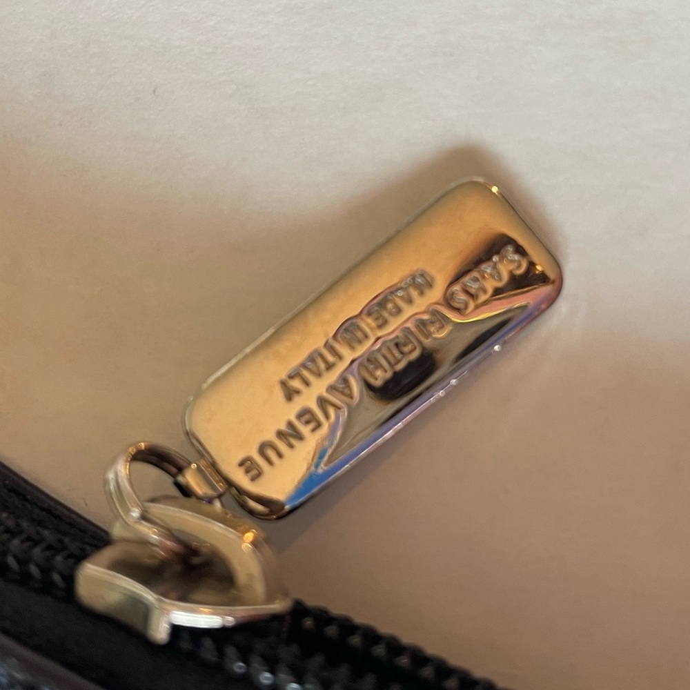 - Saks Fifth Avenue Leather purse. - Picture 5 of 16